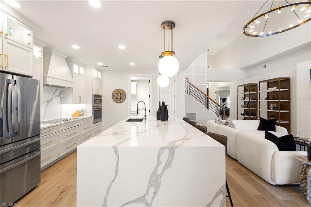 AUTUMN WOODS - Residential