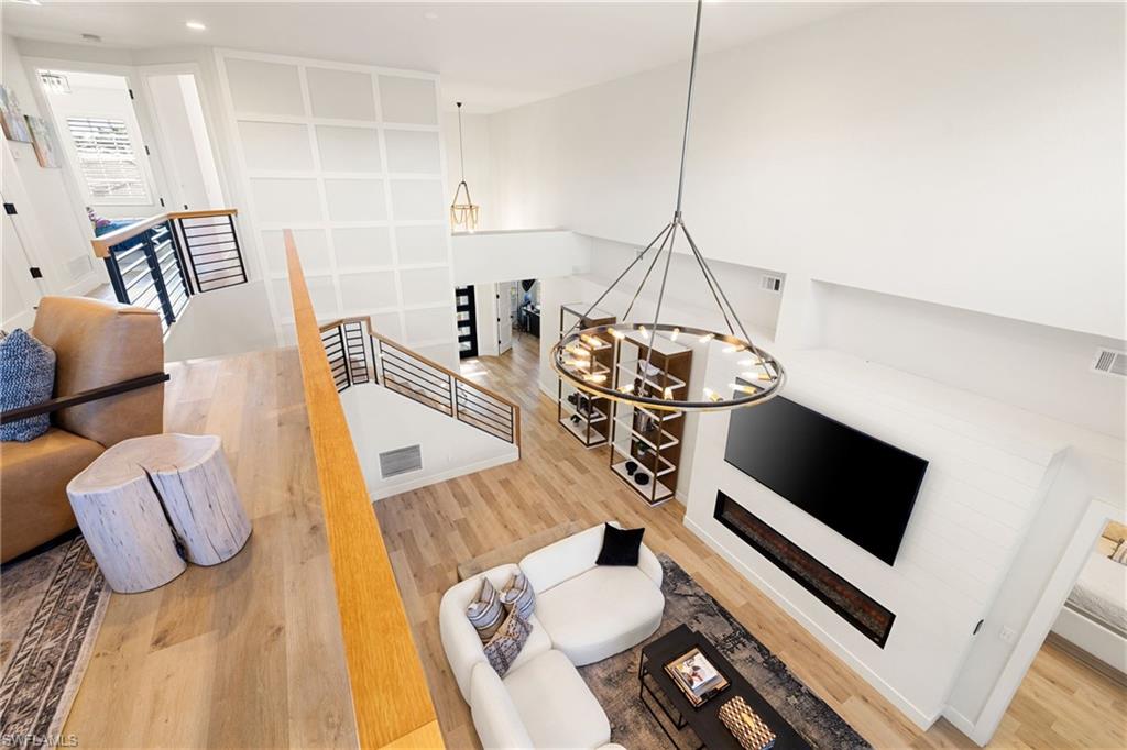 AUTUMN WOODS - Residential