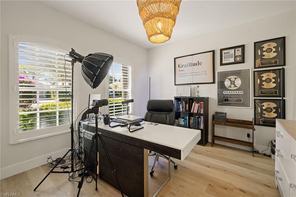 AUTUMN WOODS - Residential