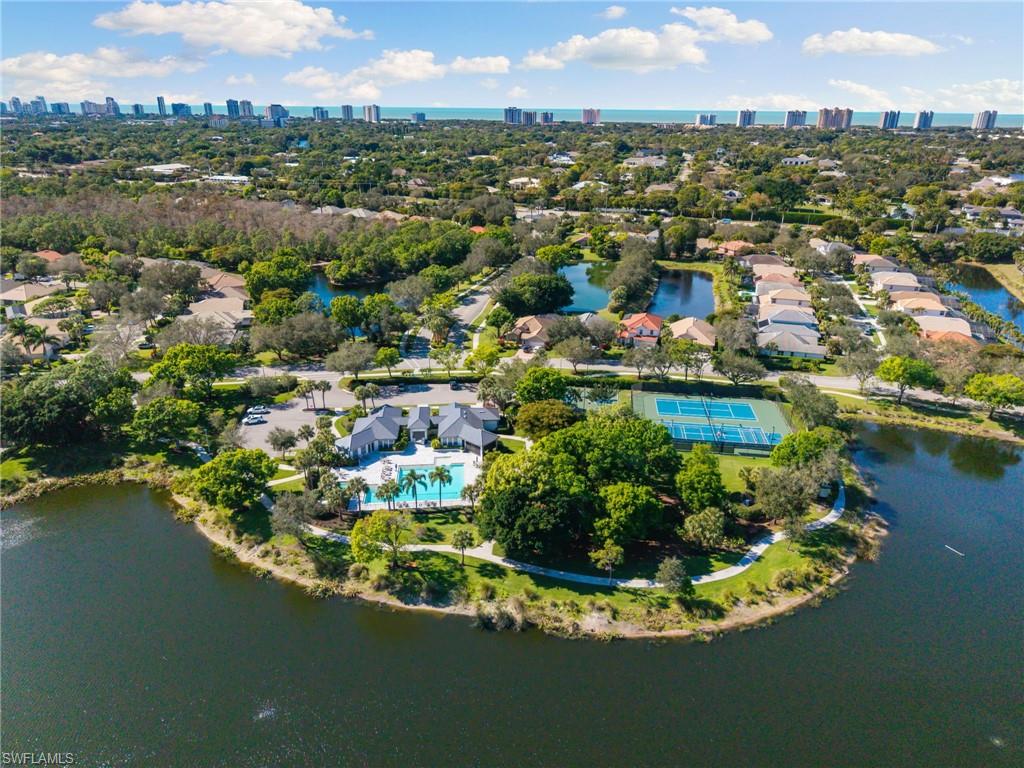 AUTUMN WOODS - Residential