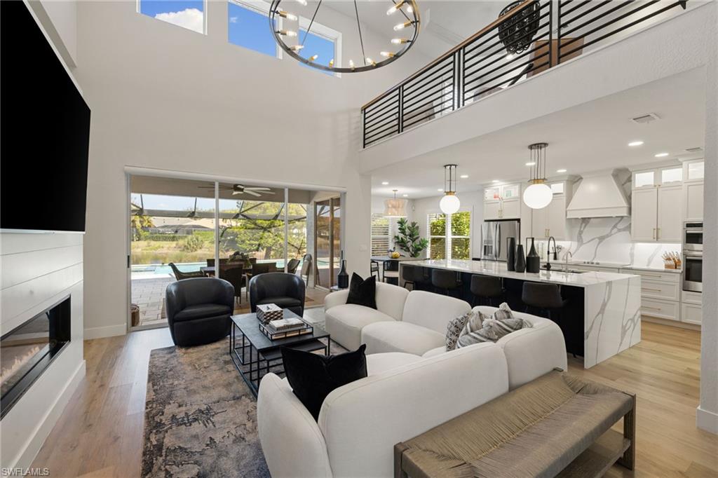 AUTUMN WOODS - Residential