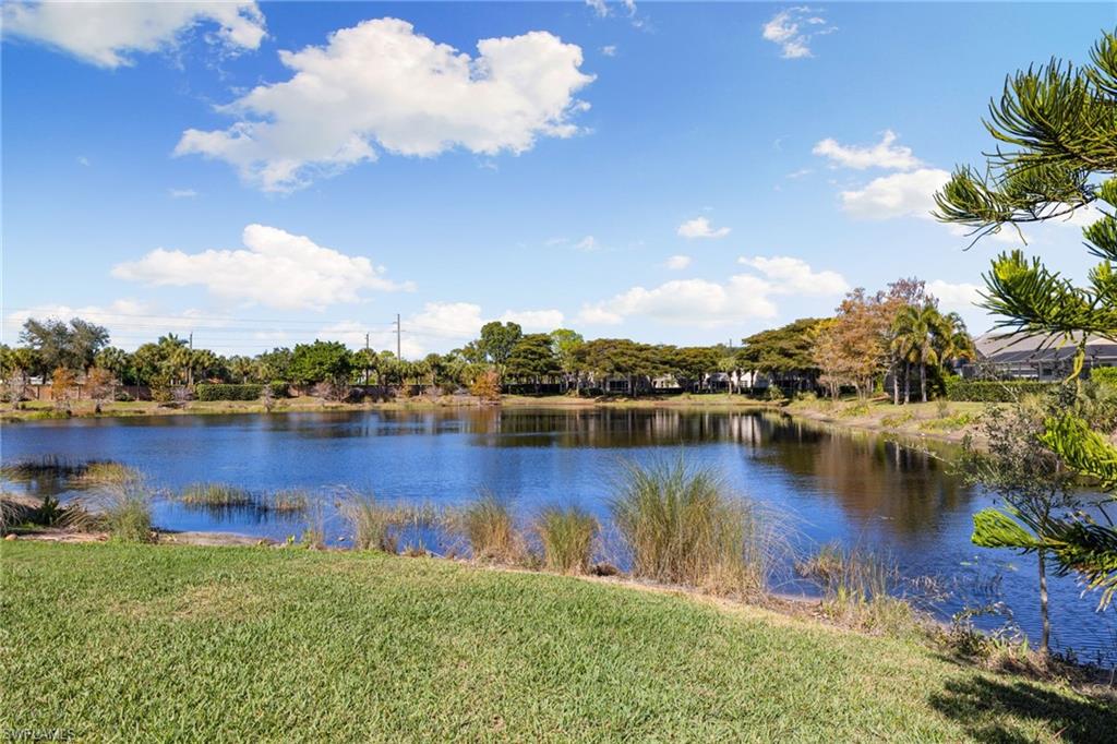 AUTUMN WOODS - Residential