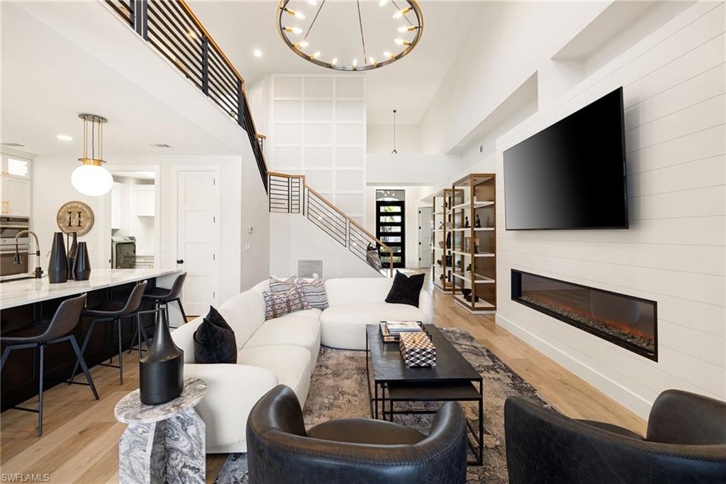 AUTUMN WOODS - Residential