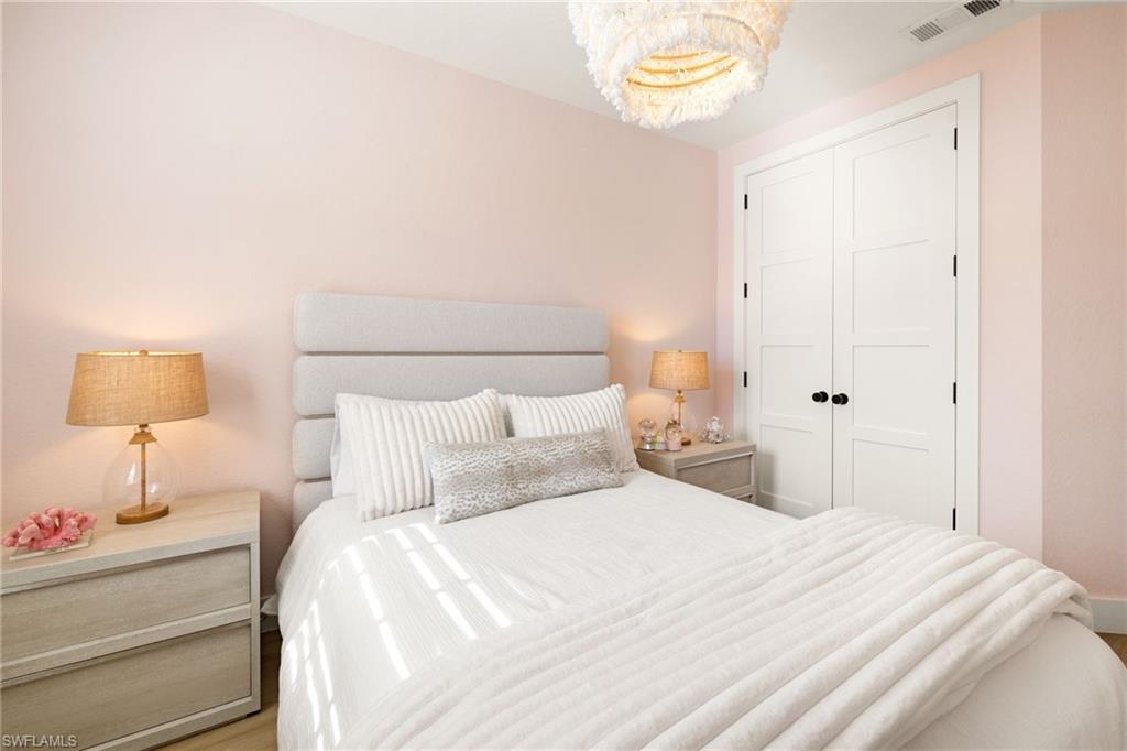 AUTUMN WOODS - Residential