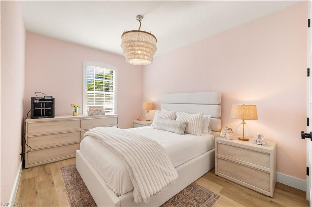 AUTUMN WOODS - Residential