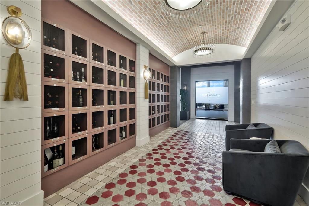 ESPLANADE - Residential