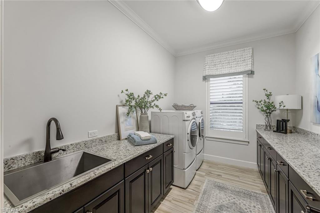 ESPLANADE - Residential