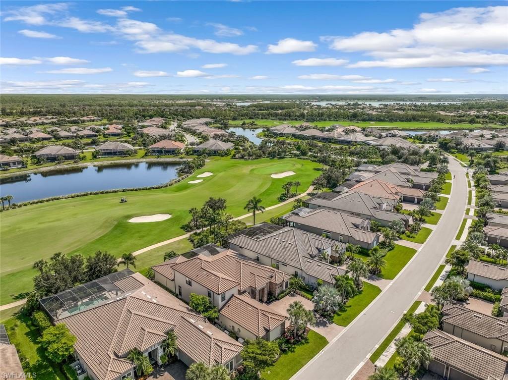 ESPLANADE - Residential