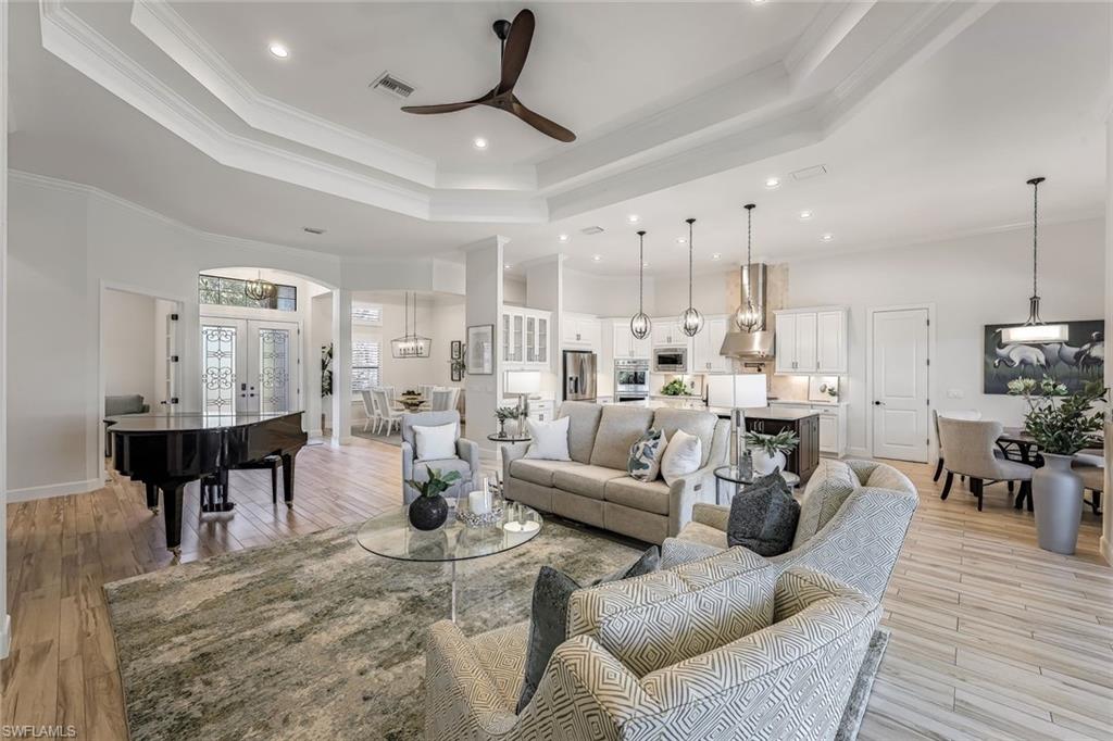 ESPLANADE - Residential