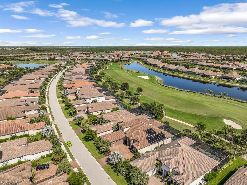 ESPLANADE - Residential