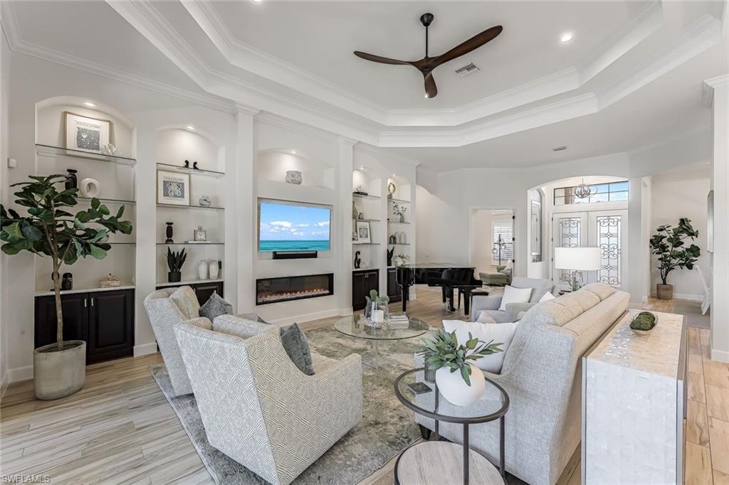 ESPLANADE - Residential