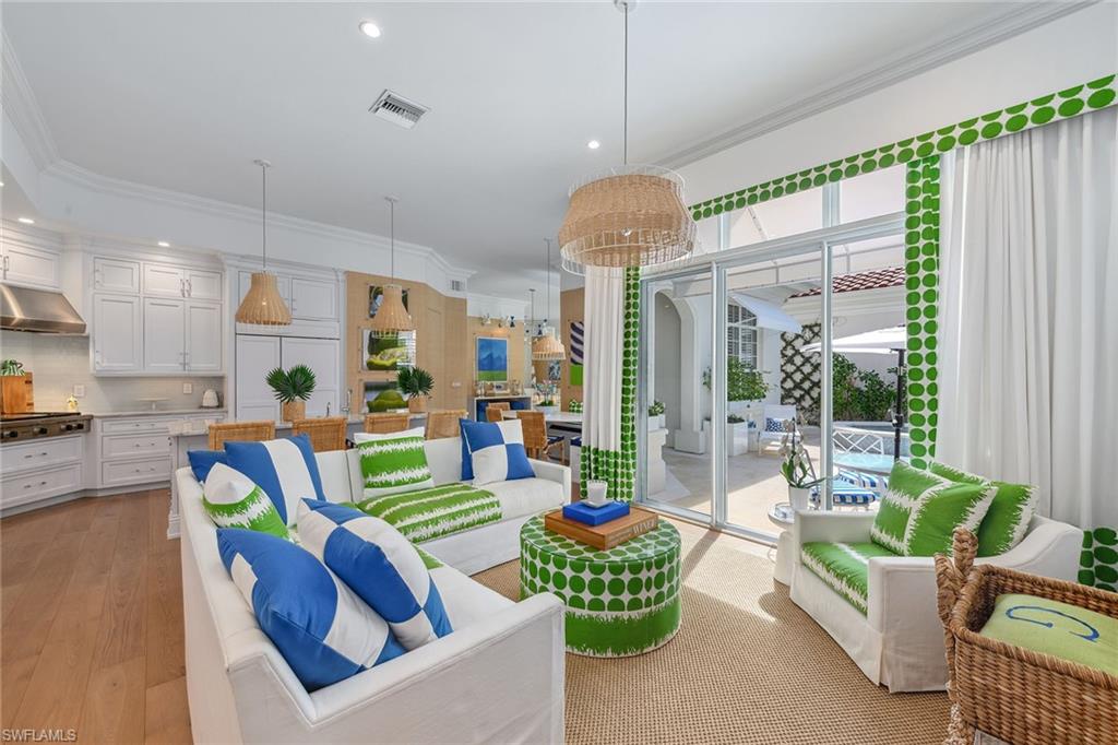 VILLA LA PALMA AT BAY COLONY - Residential