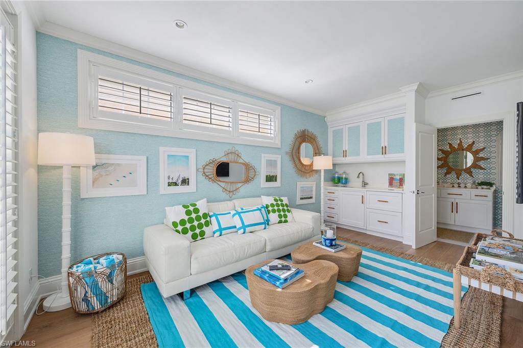 VILLA LA PALMA AT BAY COLONY - Residential