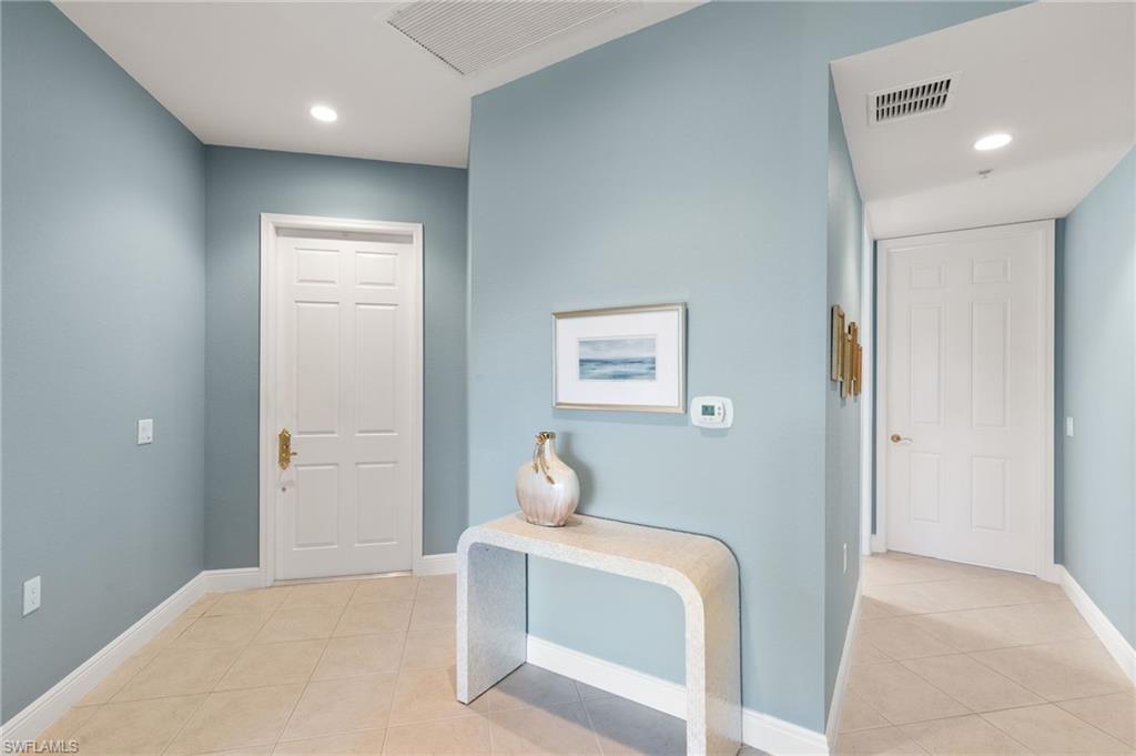 9235 Tesoro LN 4-102