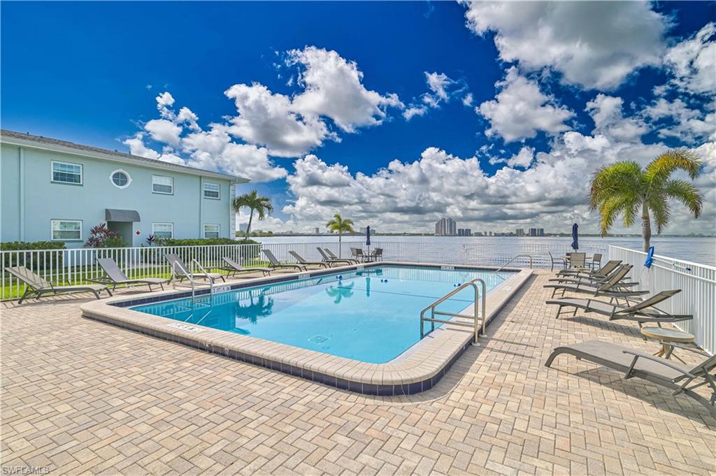 PALMS AT WATERS EDGE - Residential