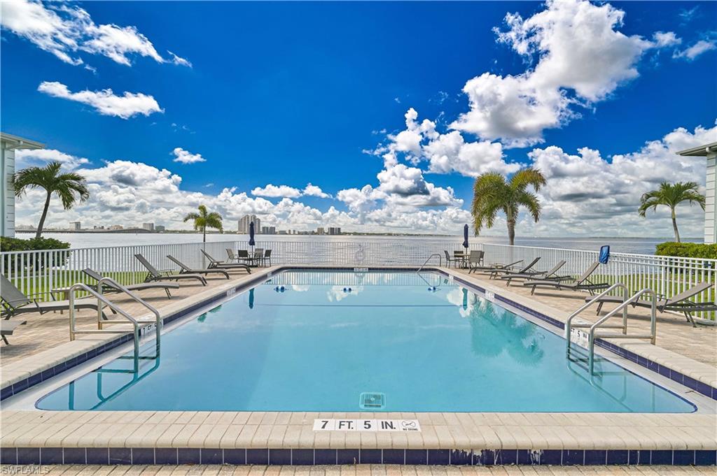 PALMS AT WATERS EDGE - Residential