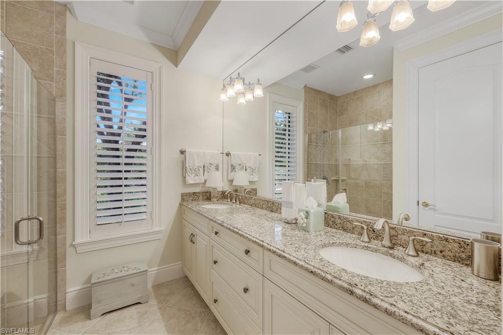 BAY WOODS - Residential