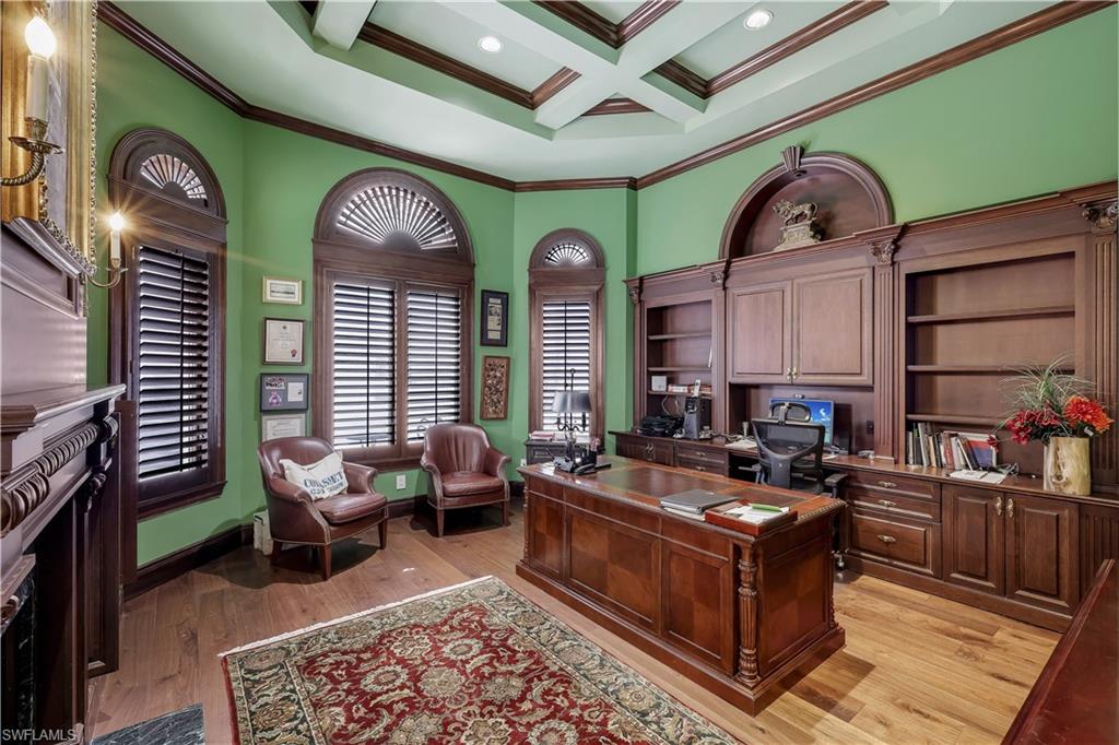 BAY WOODS - Residential