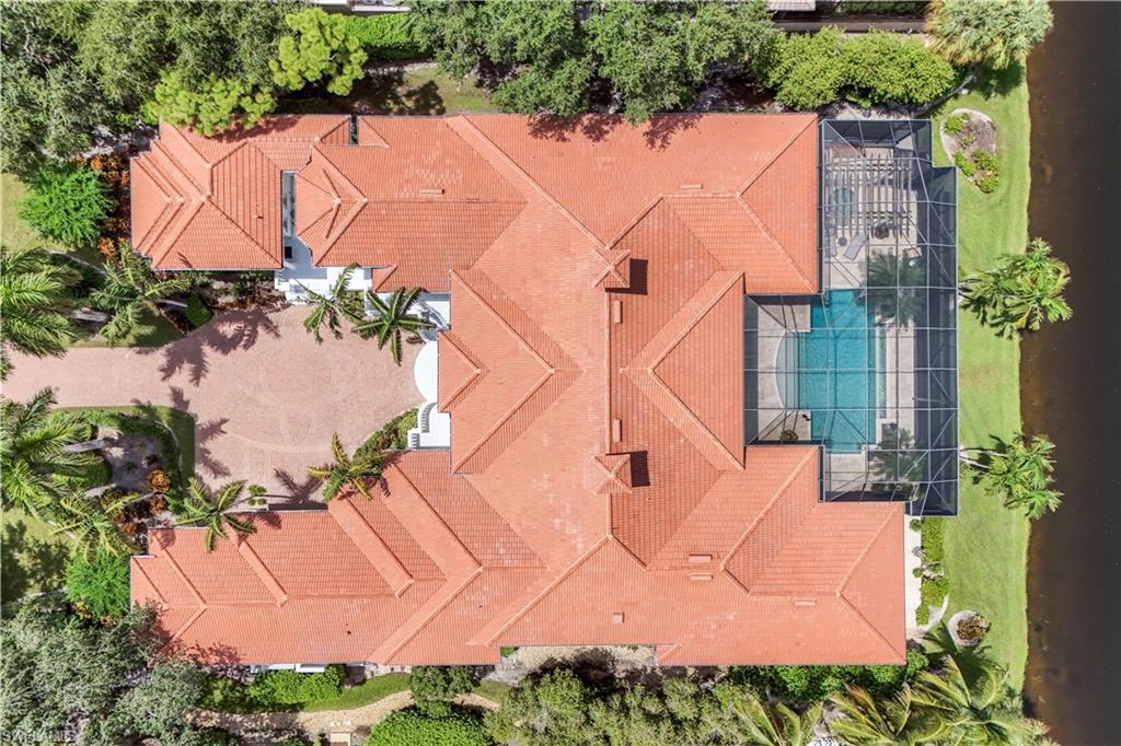 BAY WOODS - Residential