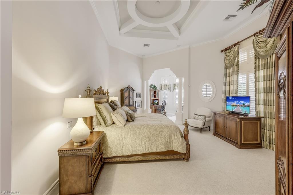 BAY WOODS - Residential