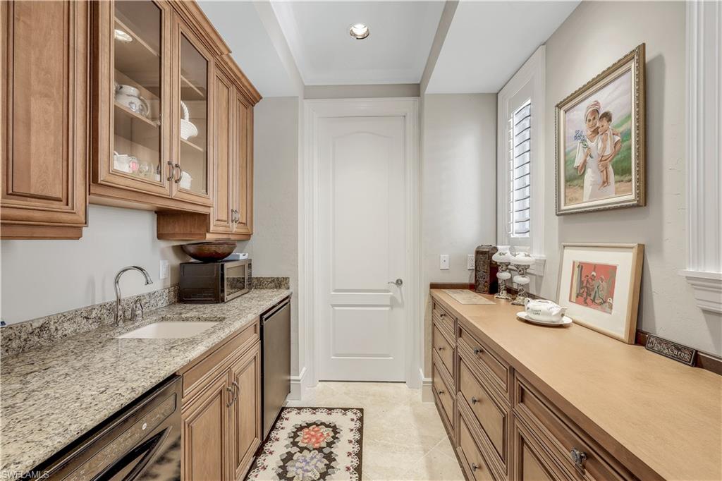 BAY WOODS - Residential