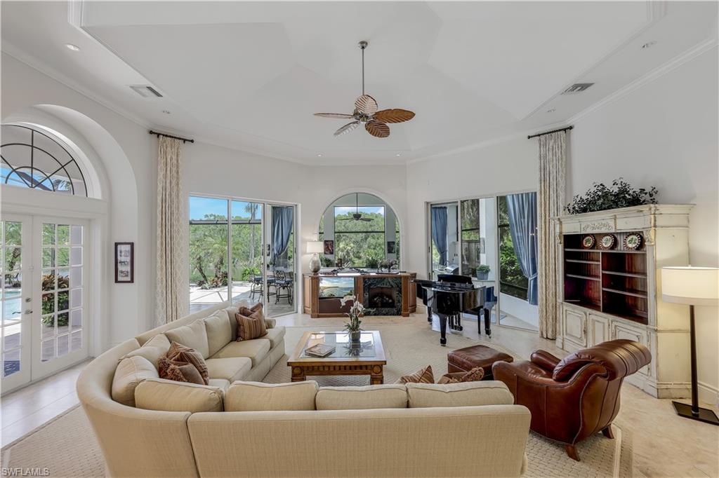 BAY WOODS - Residential