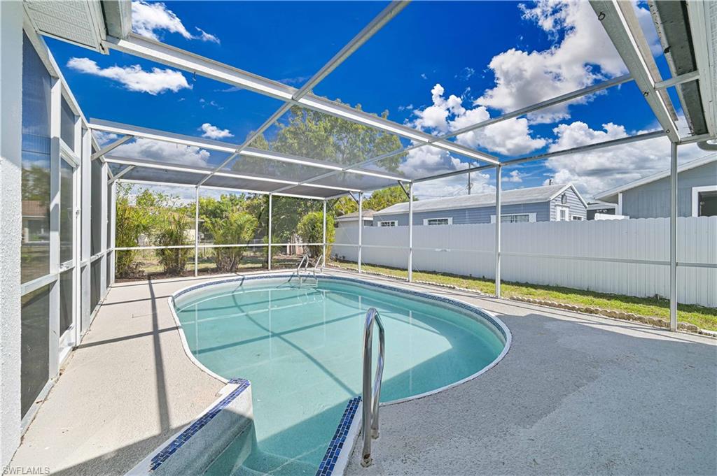 FORT MYERS SHORES - Residential