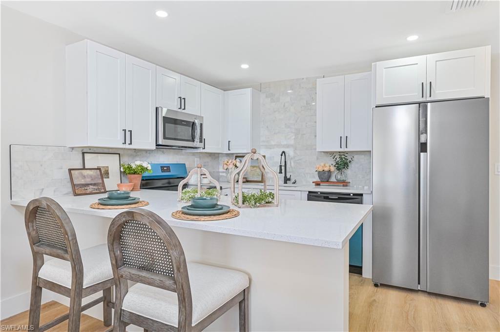 FORT MYERS SHORES - Residential