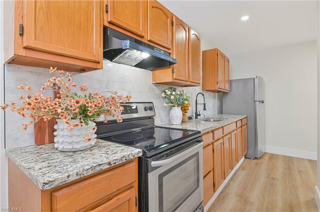 FORT MYERS SHORES - Residential