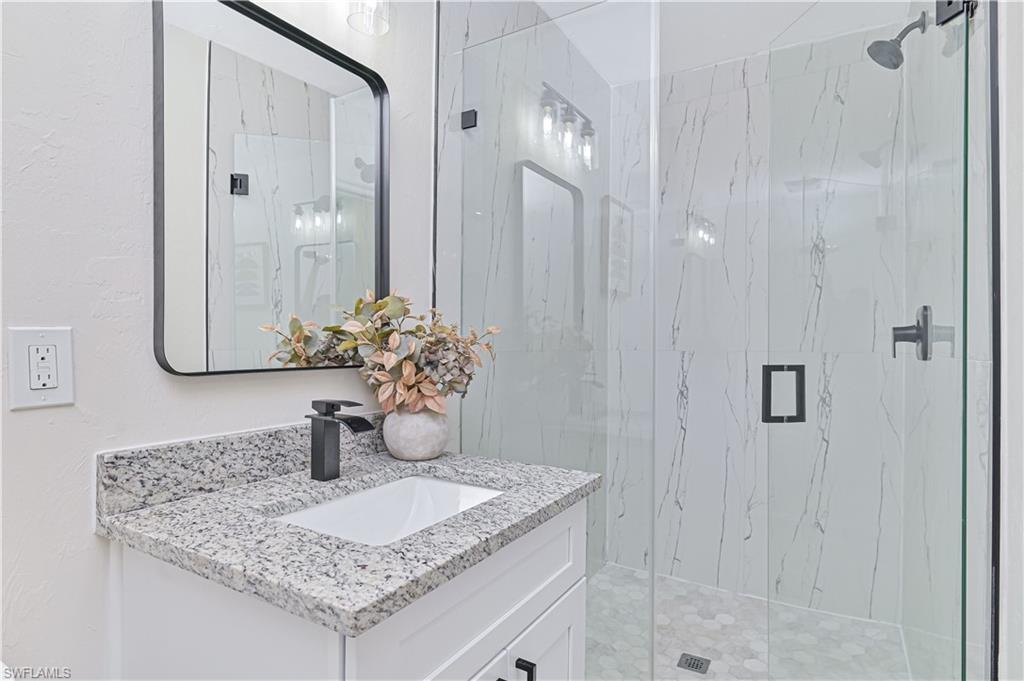 FORT MYERS SHORES - Residential