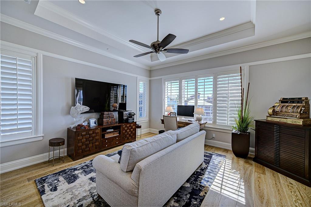 BAREFOOT BEACH - Residential