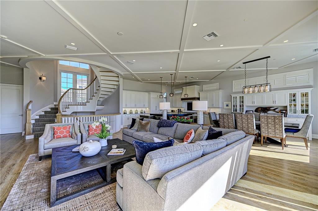 BAREFOOT BEACH - Residential