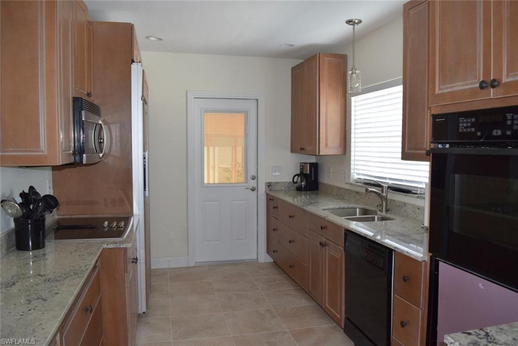 LAGUNA SHORES - Residential