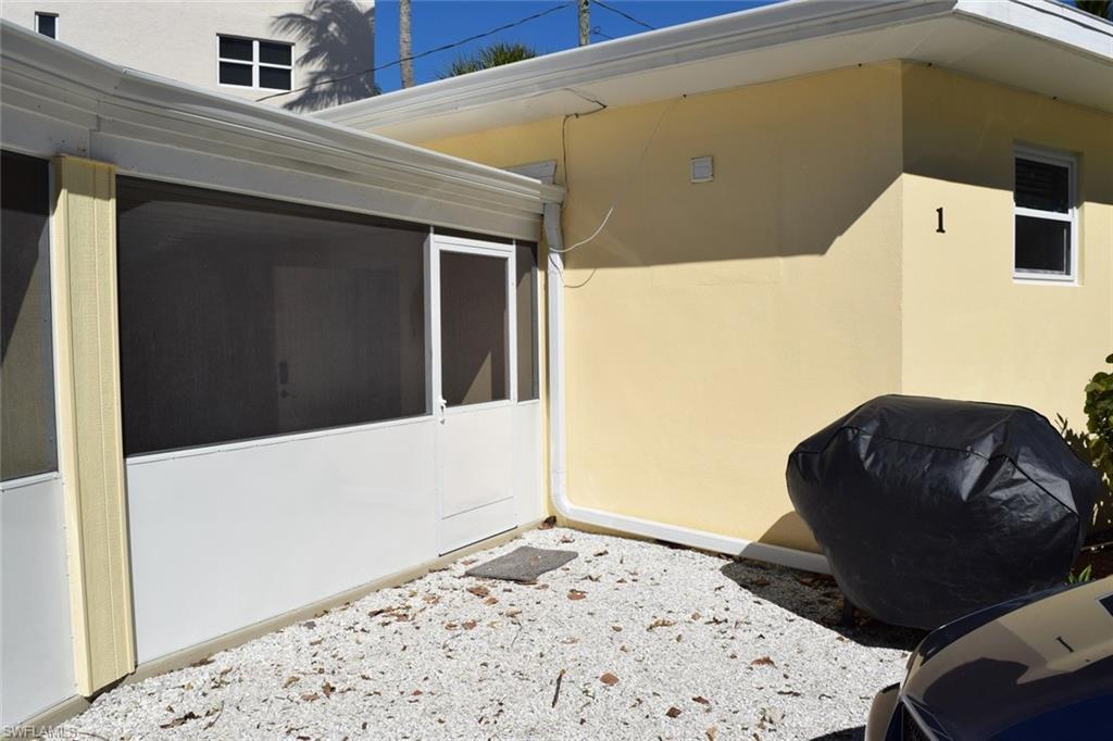 LAGUNA SHORES - Residential