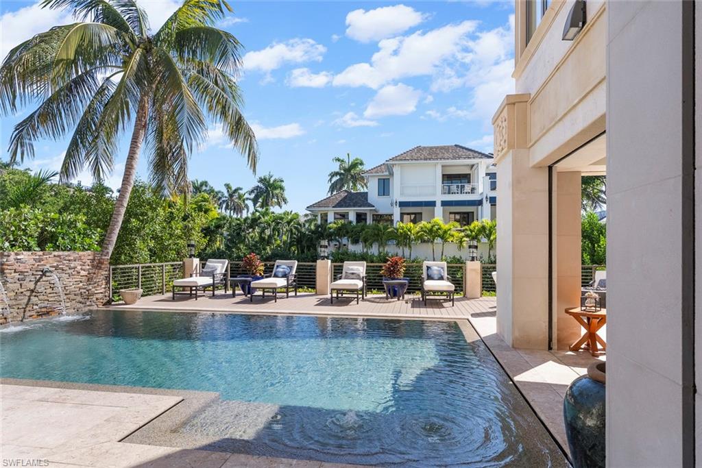 OLDE NAPLES - Residential