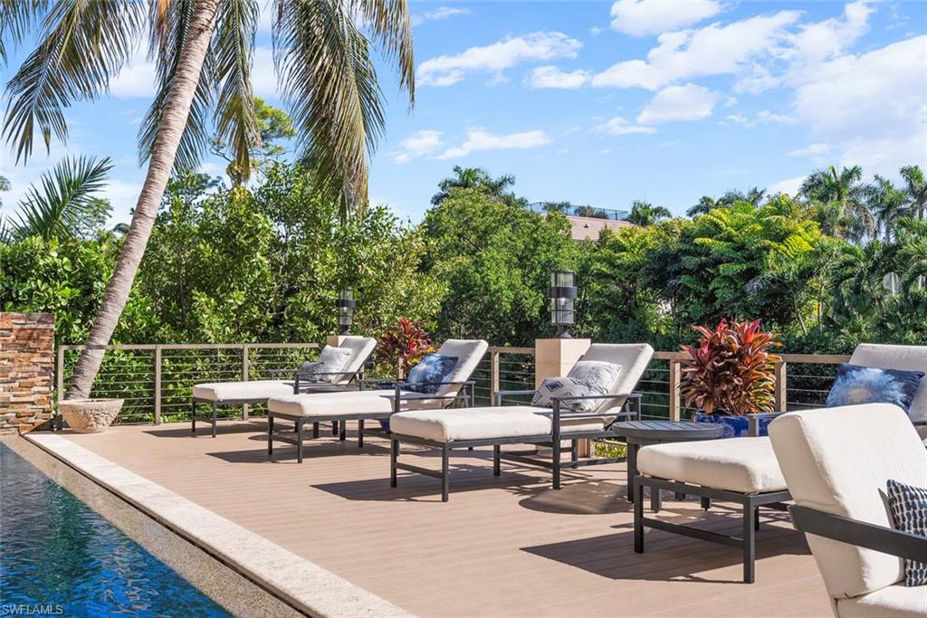 OLDE NAPLES - Residential