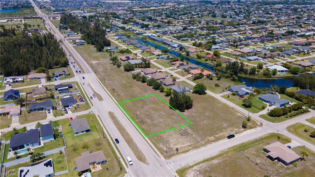 CAPE CORAL - Land