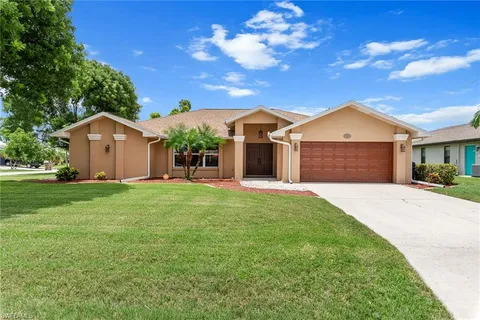 431 SW 37th Ter, Cape Coral, FL 33914 - #: 224056970