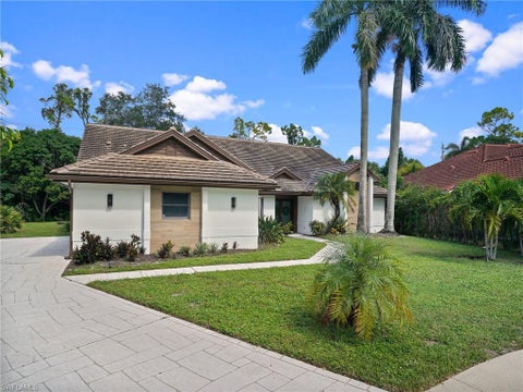 Photo of 2140 Harlans RUN, NAPLES, FL 34105 (MLS # 226038220)