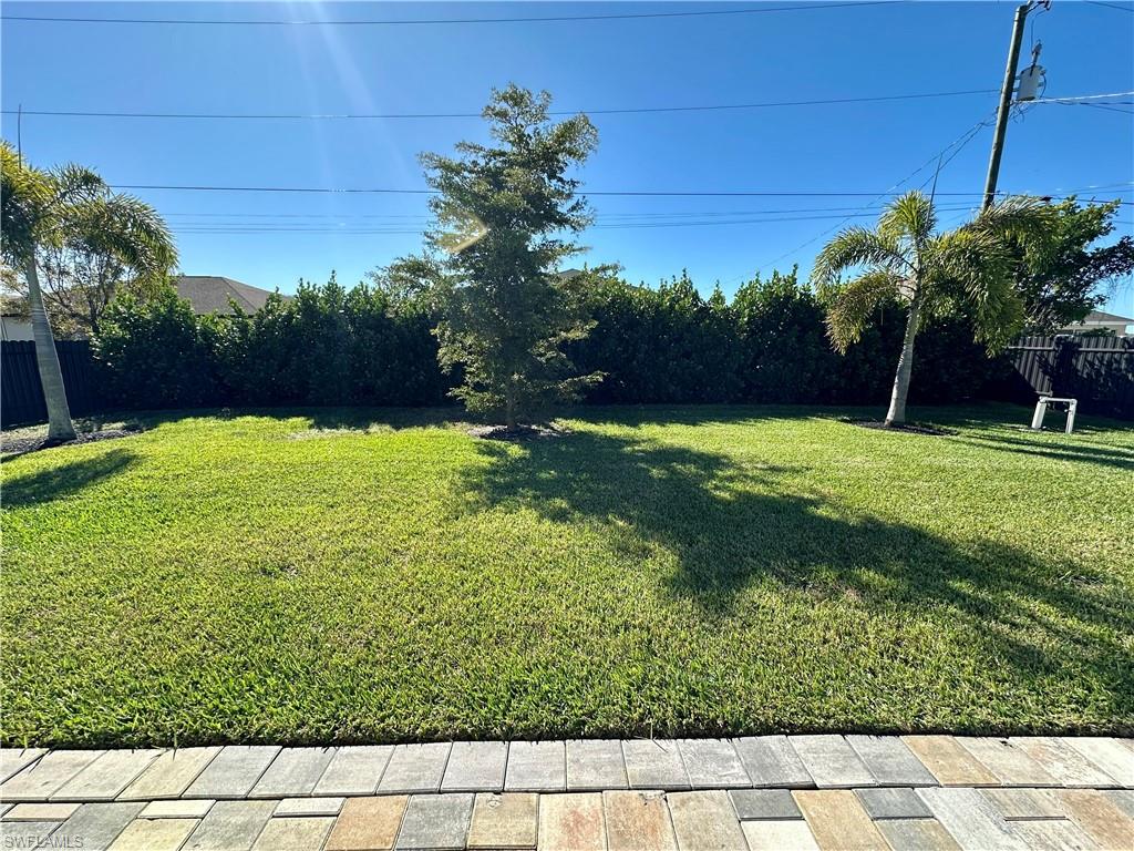 CAPE CORAL - Residential