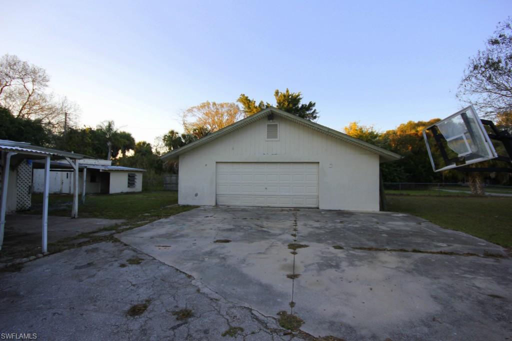 RUSSEL PARK - Residential