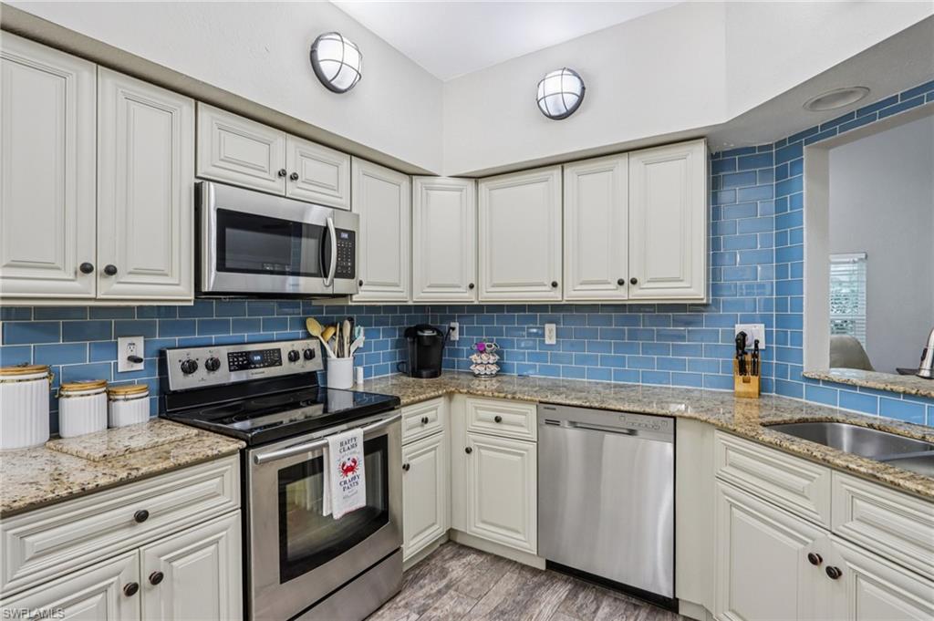 PARTRIDGE POINTE - Residential