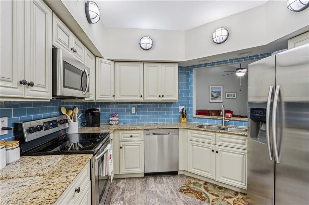 PARTRIDGE POINTE - Residential