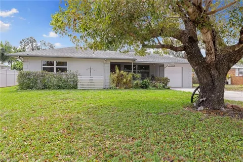 1240 Pompei Ln, Naples, FL 34103 - MLS#: 224027054