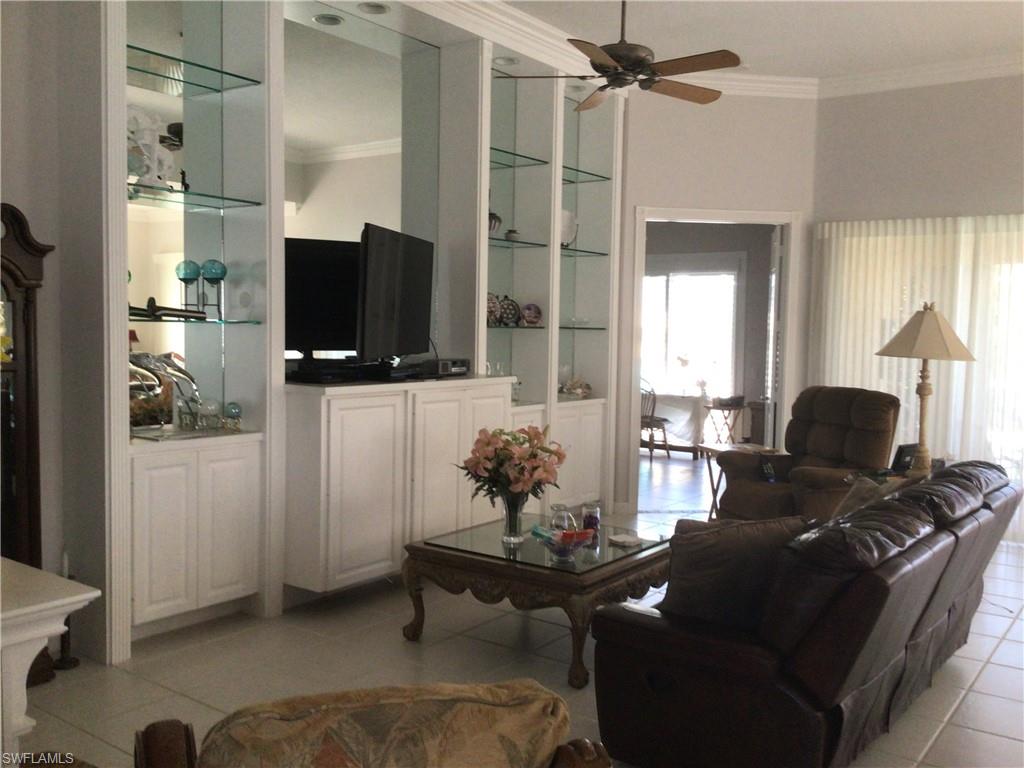 ISLAND WALK - Residential