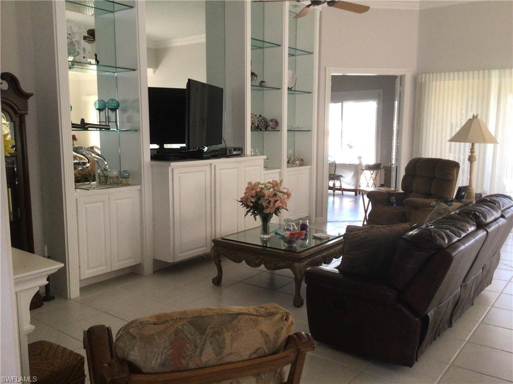 ISLAND WALK - Residential