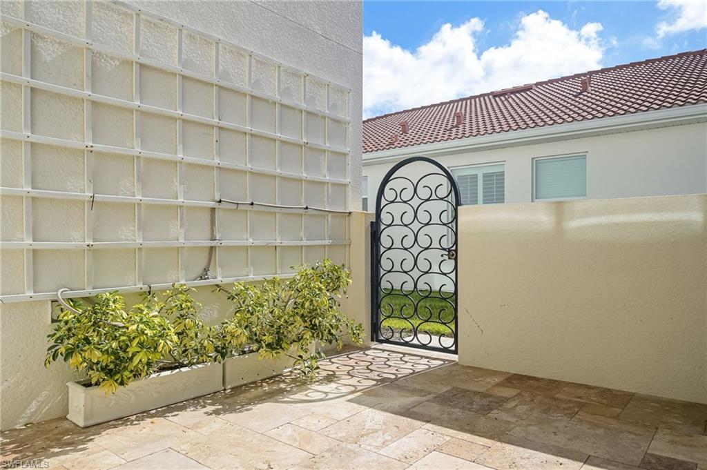 FIRANO AT NAPLES - Residential