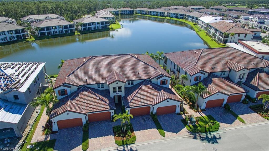 CARRIAGE HOMES AT LIVINGSTON LAKES - Residential