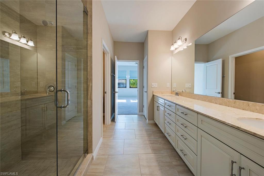 CARRIAGE HOMES AT LIVINGSTON LAKES - Residential