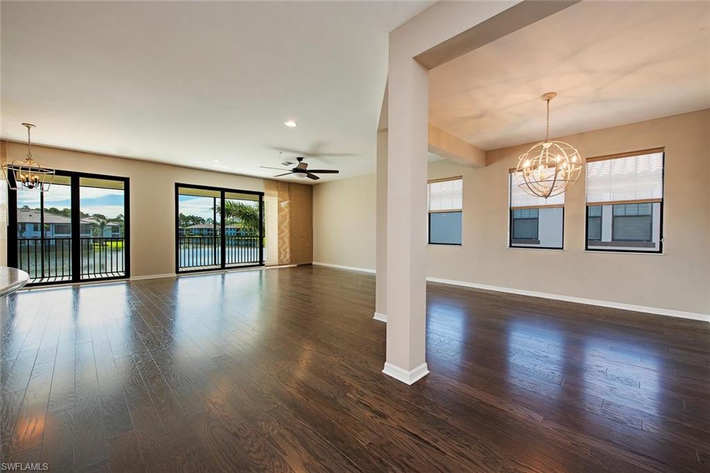 CARRIAGE HOMES AT LIVINGSTON LAKES - Residential